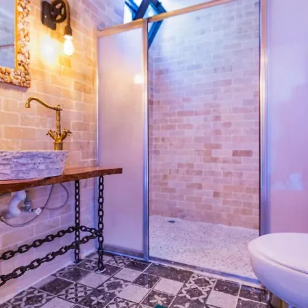 Uezuemlue 2 Bedroom Secluded With Private Pool Hot Tub * Kalkan