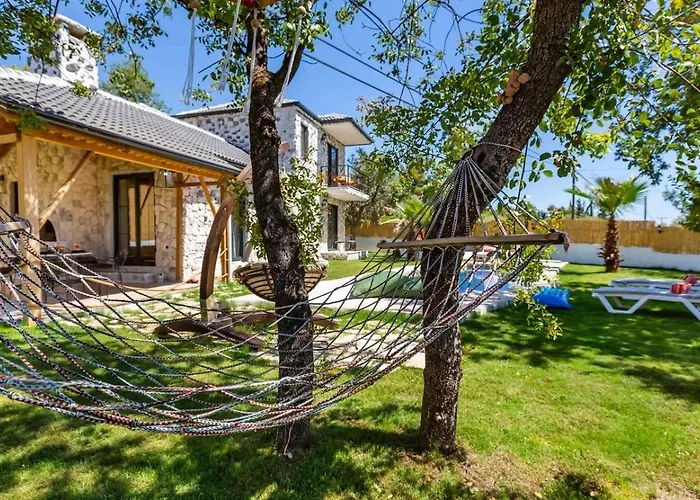 Uezuemlue 2 Bedroom Secluded With Private Pool Hot Tub Kalkan