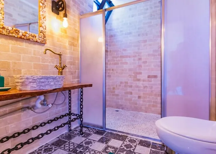 Uezuemlue 2 Bedroom Secluded With Private Pool Hot Tub * Kalkan