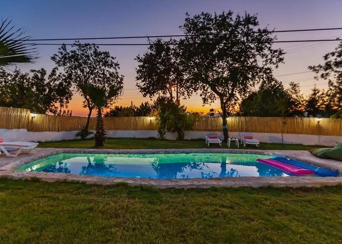 Uezuemlue 2 Bedroom Secluded With Private Pool Hot Tub Kalkan