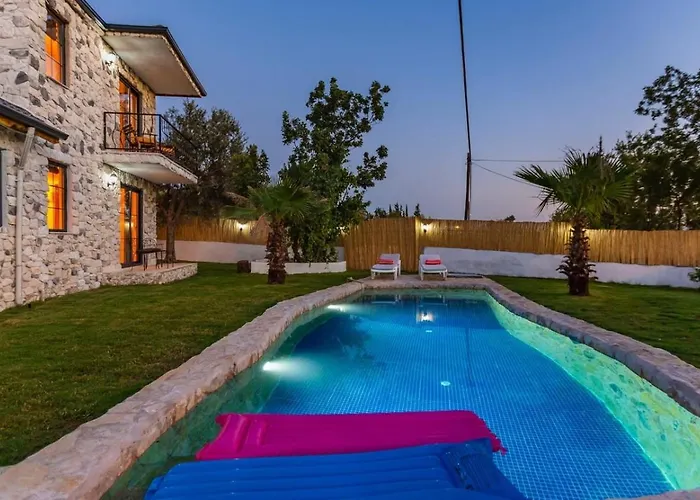 Uezuemlue 2 Bedroom Secluded With Private Pool Hot Tub Kalkan