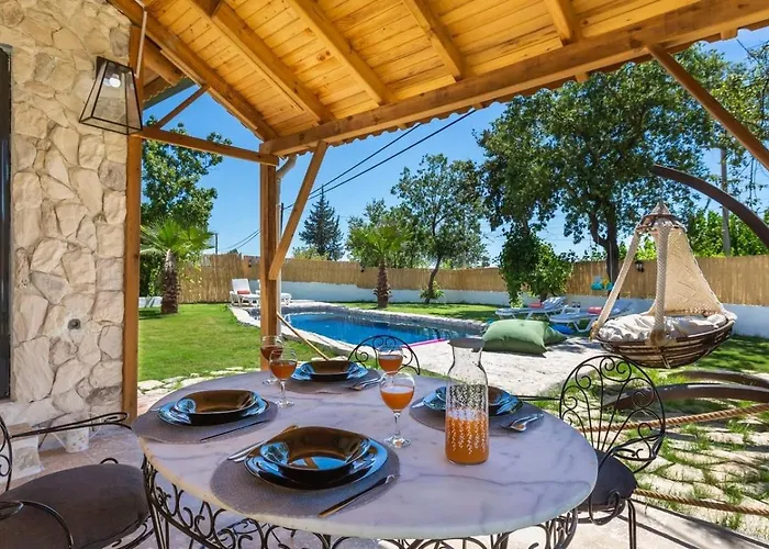 Uezuemlue 2 Bedroom Secluded With Private Pool Hot Tub Kalkan