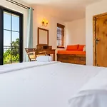 Uezuemlue 2 Bedroom Secluded With Private Pool Hot Tub