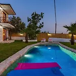 Uezuemlue 2 Bedroom Secluded With Private Pool Hot Tub Kalkan