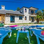 Villa Uezuemlue 2 Bedroom Secluded With Private Pool Hot Tub Kalkan