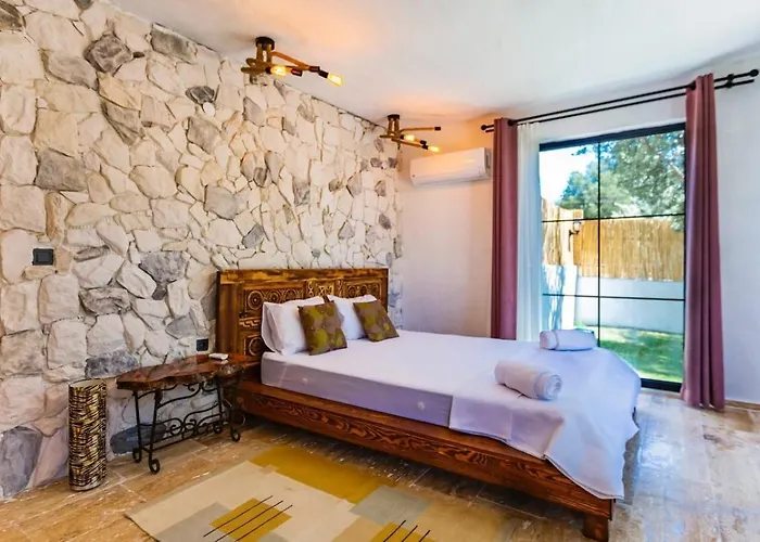 Uezuemlue 2 Bedroom Secluded With Private Pool Hot Tub 别墅 卡尔坎