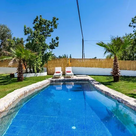 Villa üzümlü 2 Bedroom Secluded With Private Pool Hot Tub